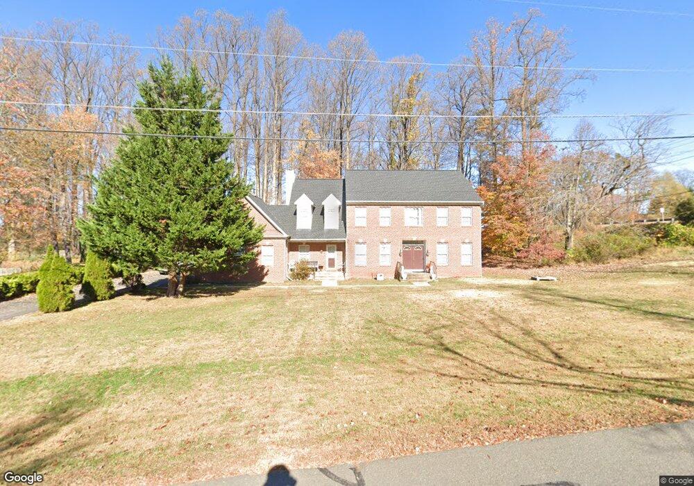 10704 Kelley Dr, Fairfax, VA 22030 - photo 1