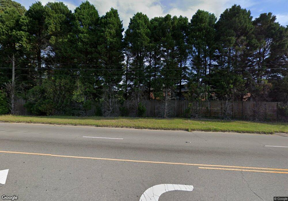 1352 Longleaf Dr, Fayetteville, NC 28305 - photo 1