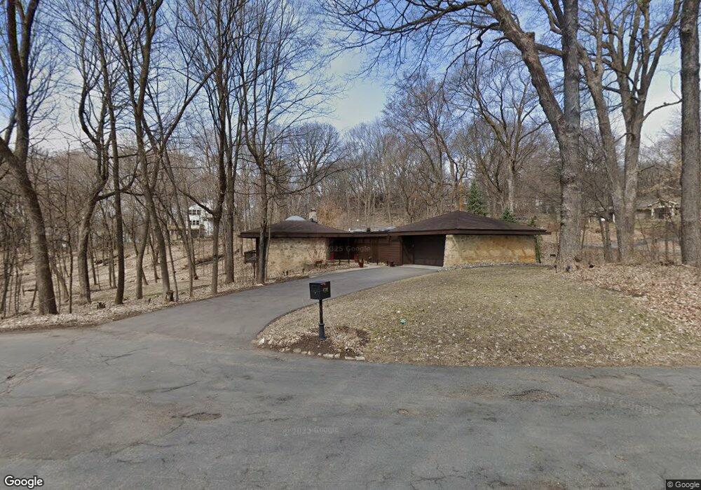 4044 Hillcrest Ct, Wayzata, MN 55391 - photo 1