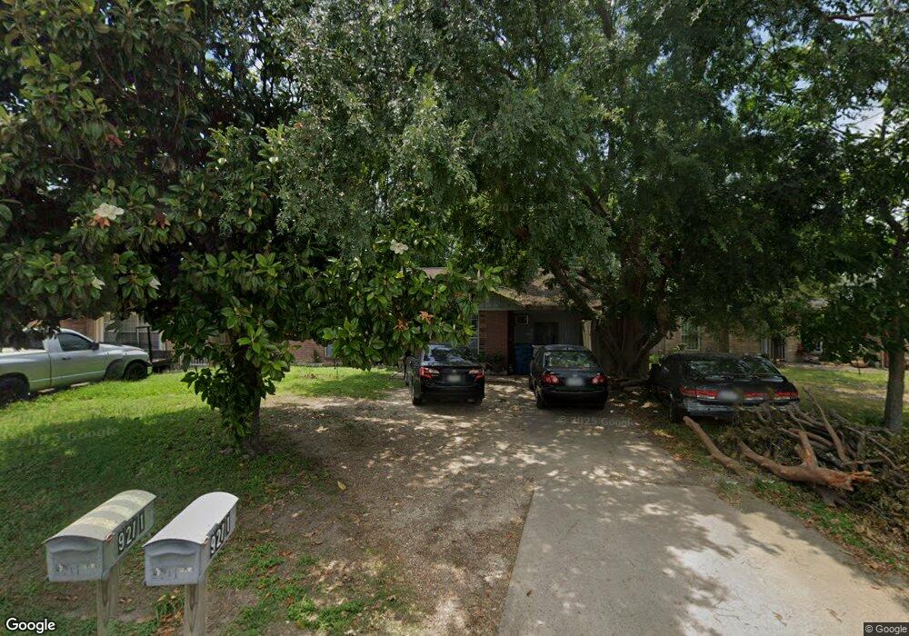 9211 Ella Blvd, Houston, TX 77088 - photo 1