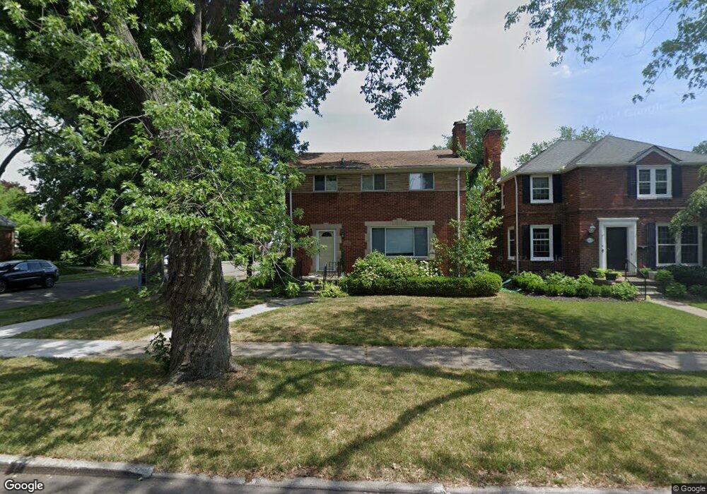 354 Merriweather Rd, Grosse Pointe Farms, MI 48236 - photo 1