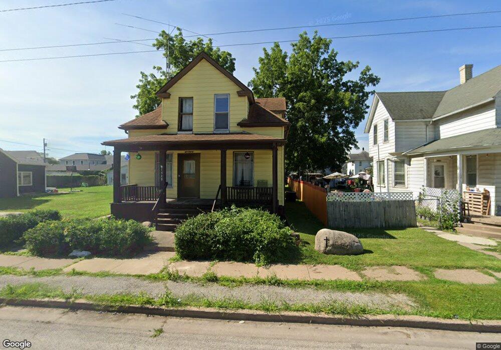 1525 W 17th St, Davenport, IA 52804 - photo 1