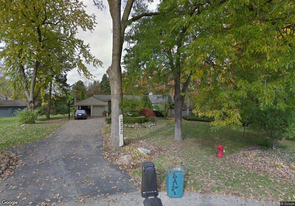 2220 Harvard Ct, West Bloomfield, MI 48323 - photo 1