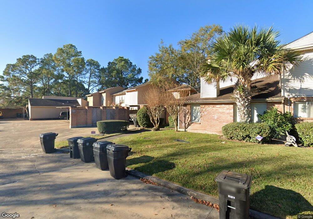 7715 Bateman Ln unit 17, Houston, TX 77088 - photo 1