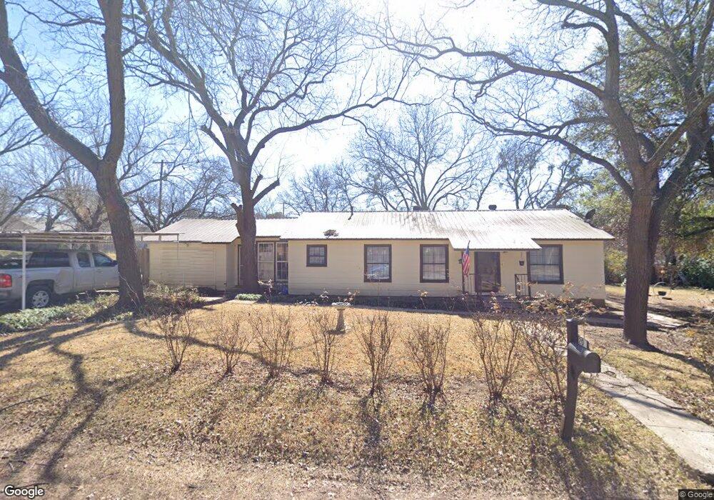 201 W Collom St, Decatur, TX 76234 - photo 1