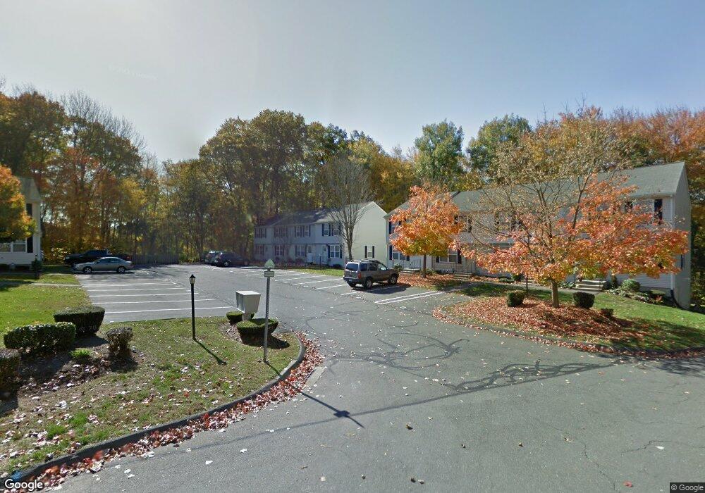 11 Periwinkle Ln, Glastonbury, CT 06033 - photo 1