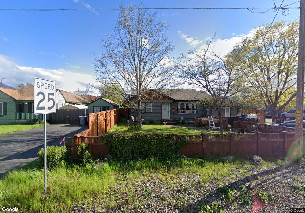 307 Marion Ln, Grants Pass, OR 97527 - photo 1