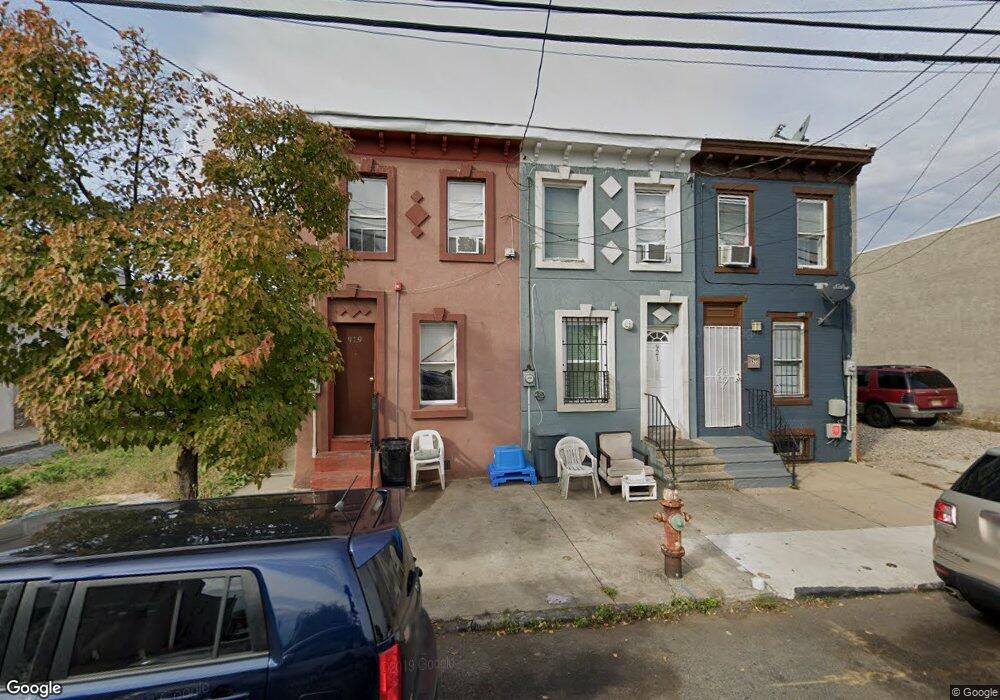 919 N Front St, Camden, NJ 08102 - photo 1