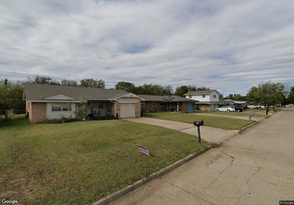 2104 N Tucker Ave, Shawnee, OK 74804 - photo 1