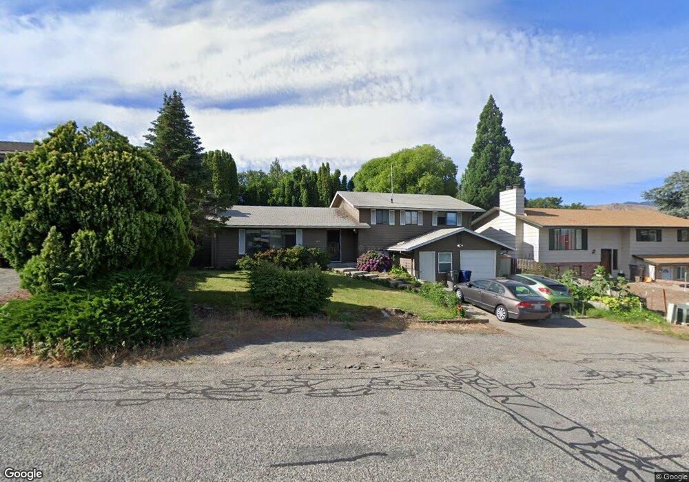 692 Degage St, East Wenatchee, WA 98802 - photo 1