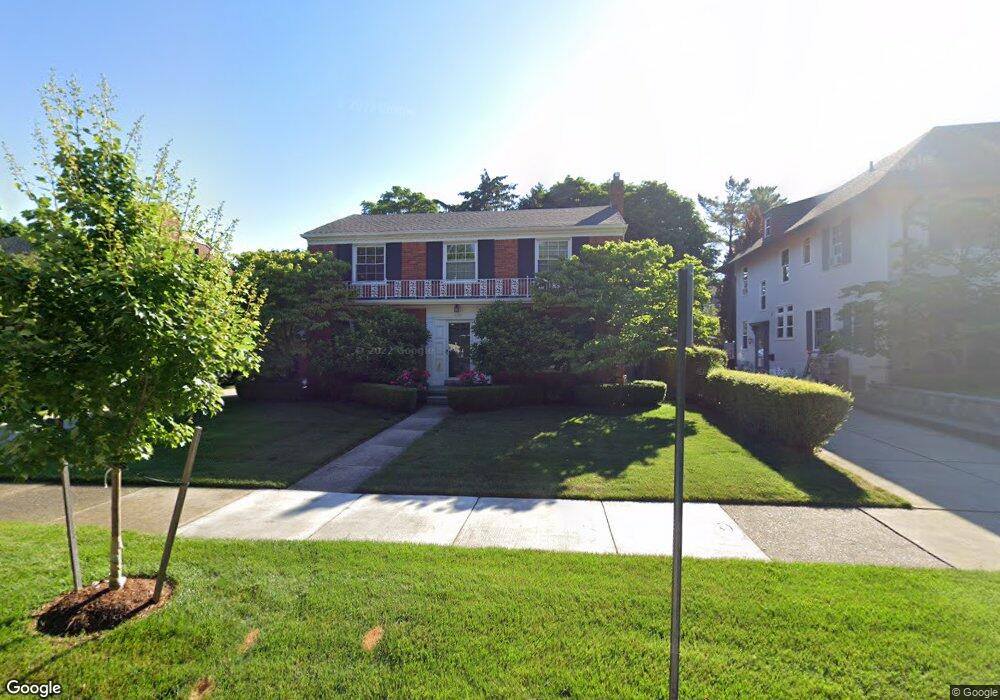 416 University Place, Grosse Pointe, MI 48230 - photo 1