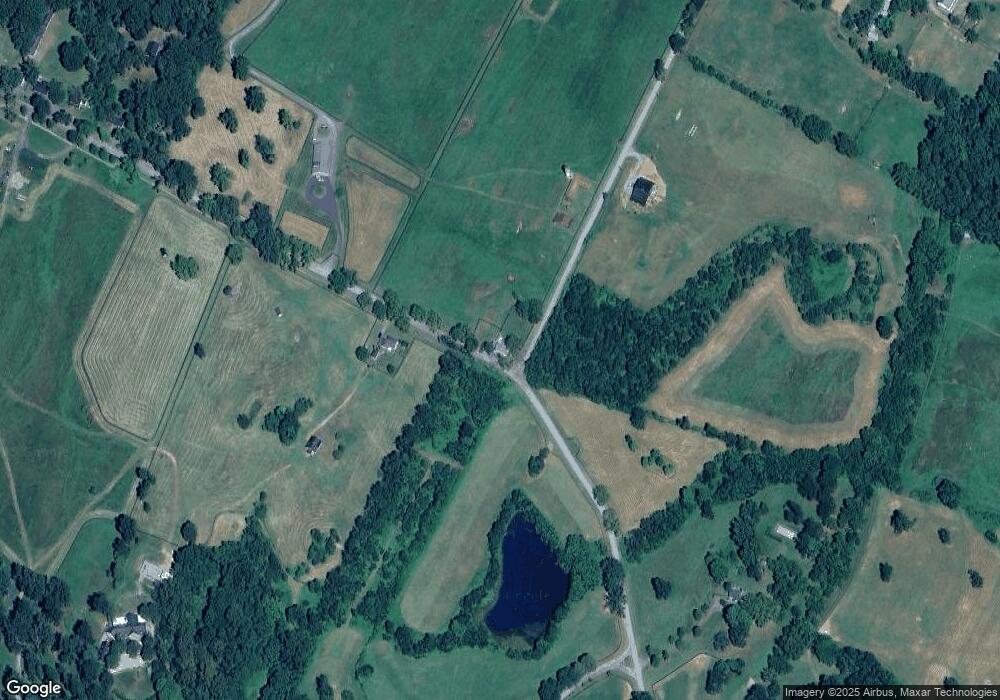 6412 Lambdon Rd, The Plains, VA 20198 - photo 1