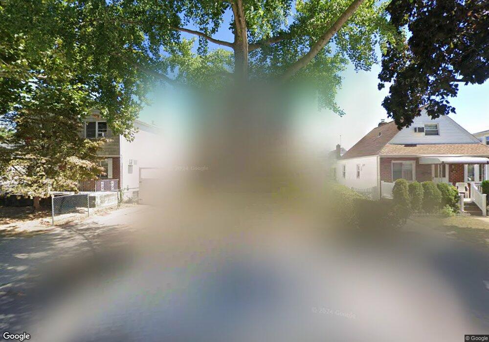 8115 266th St, Glen Oaks, NY 11004 - photo 1