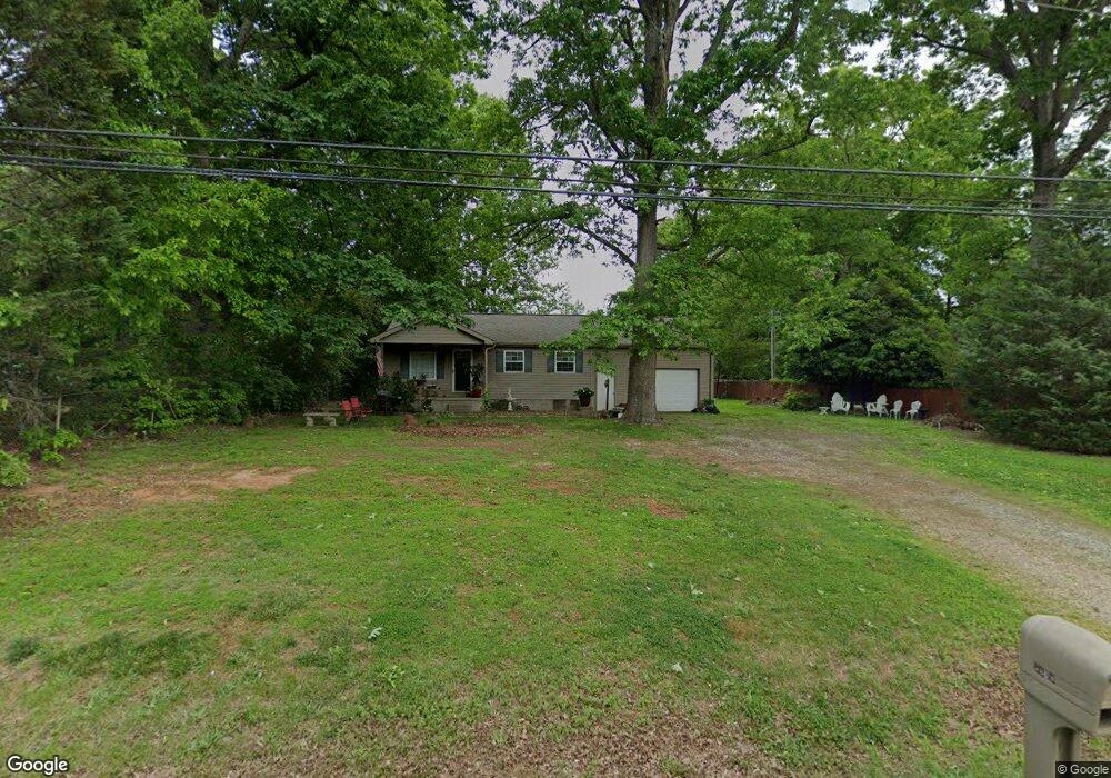 3809 Kivett Dr, Jamestown, NC 27282 - photo 1