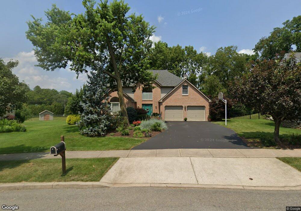 917 Pennsylvania St, Whitehall, PA 18052 - photo 1