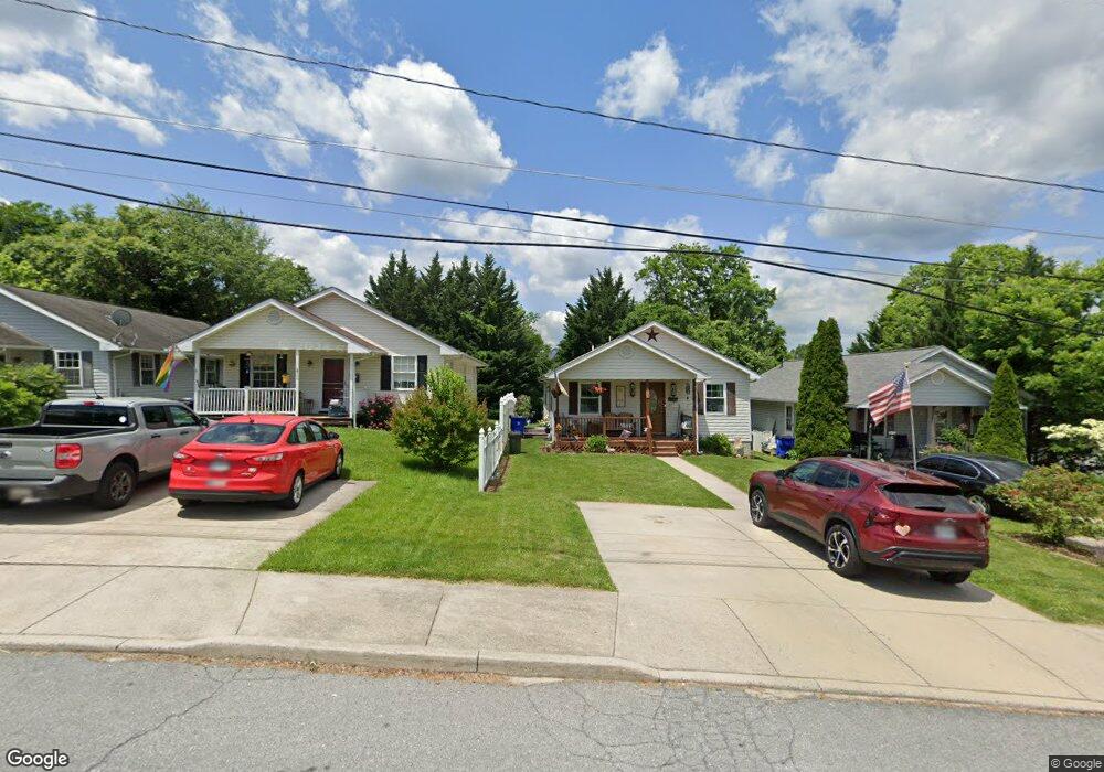213 4th Ave, Brunswick, MD 21716 - photo 1