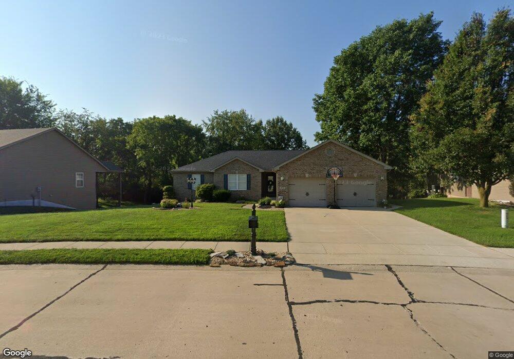 1113 Oak Ln, Maryville, IL 62062 - photo 1