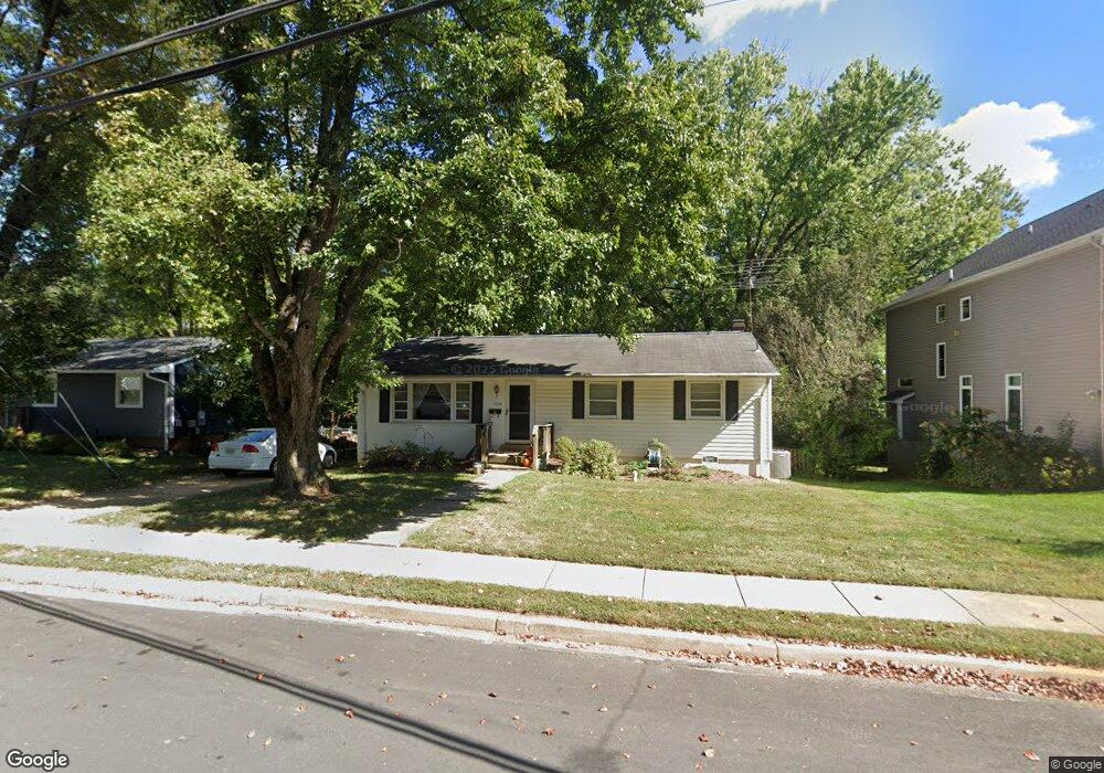 1104 Hillcrest Dr SW, Vienna, VA 22180 - photo 1