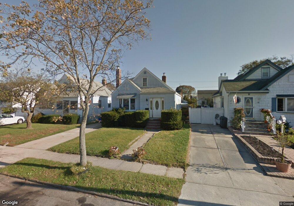 108 Deauville Pkwy, Lindenhurst, NY 11757 - photo 1