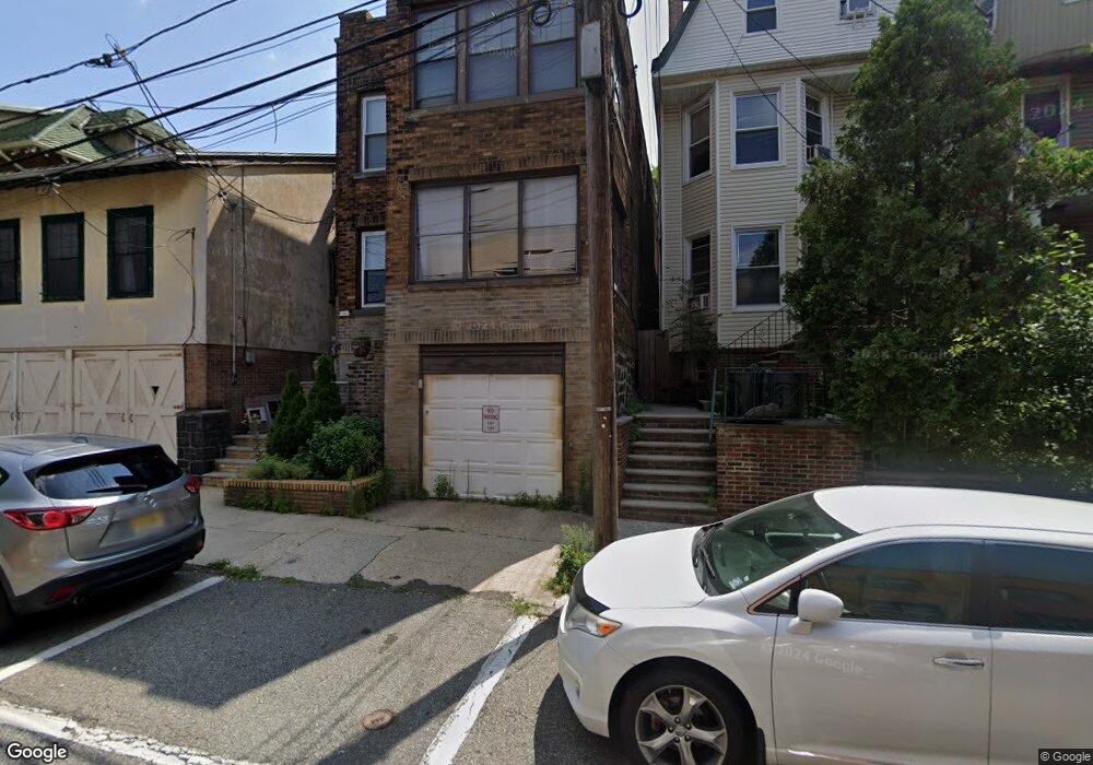 128 Parkview Ave, Weehawken, NJ 07086 - photo 1
