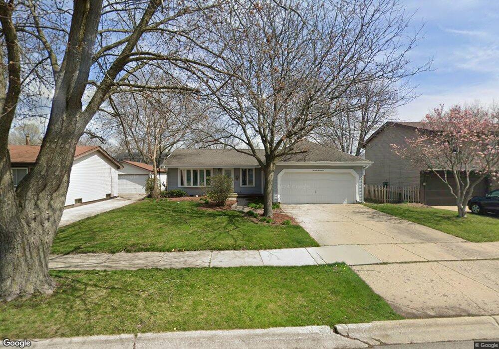 1317 Appletree Ln, Aurora, IL 60506 - photo 1