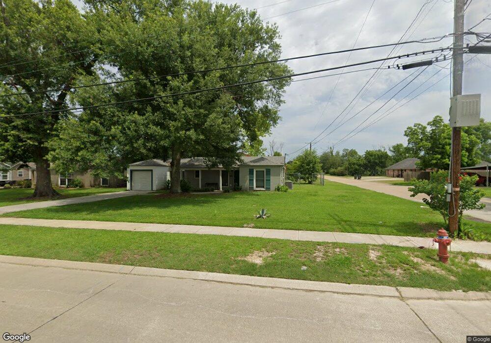 411 E Claude St, Lake Charles, LA 70605 - photo 1