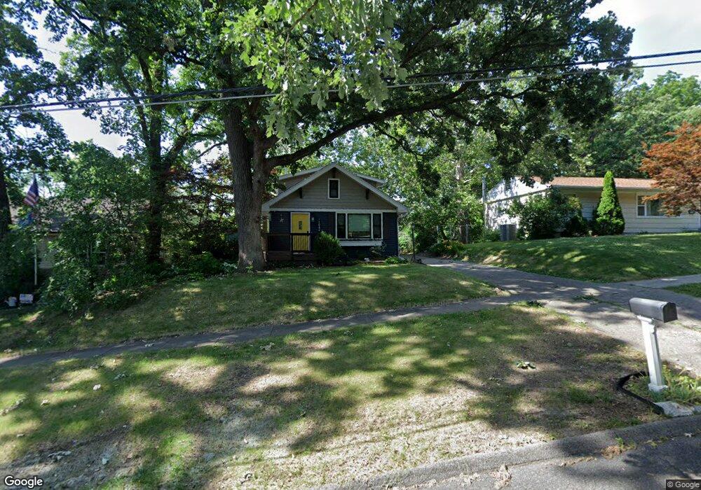 1042 Davis Ave, Des Moines, IA 50315 - photo 1