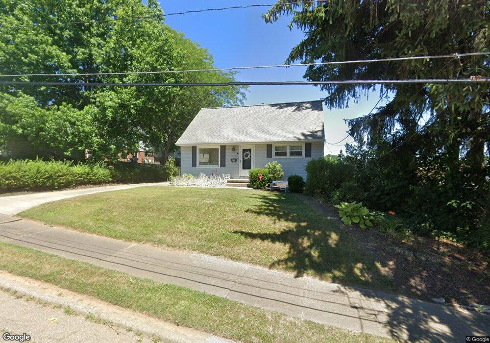 1513 Warrick Place NE, Canton, OH 44714 - photo 1