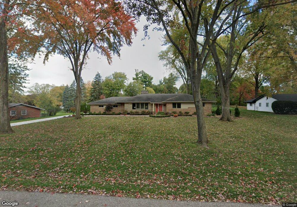 4028 Blackthorn Ct, Bloomfield Hills, MI 48301 - photo 1