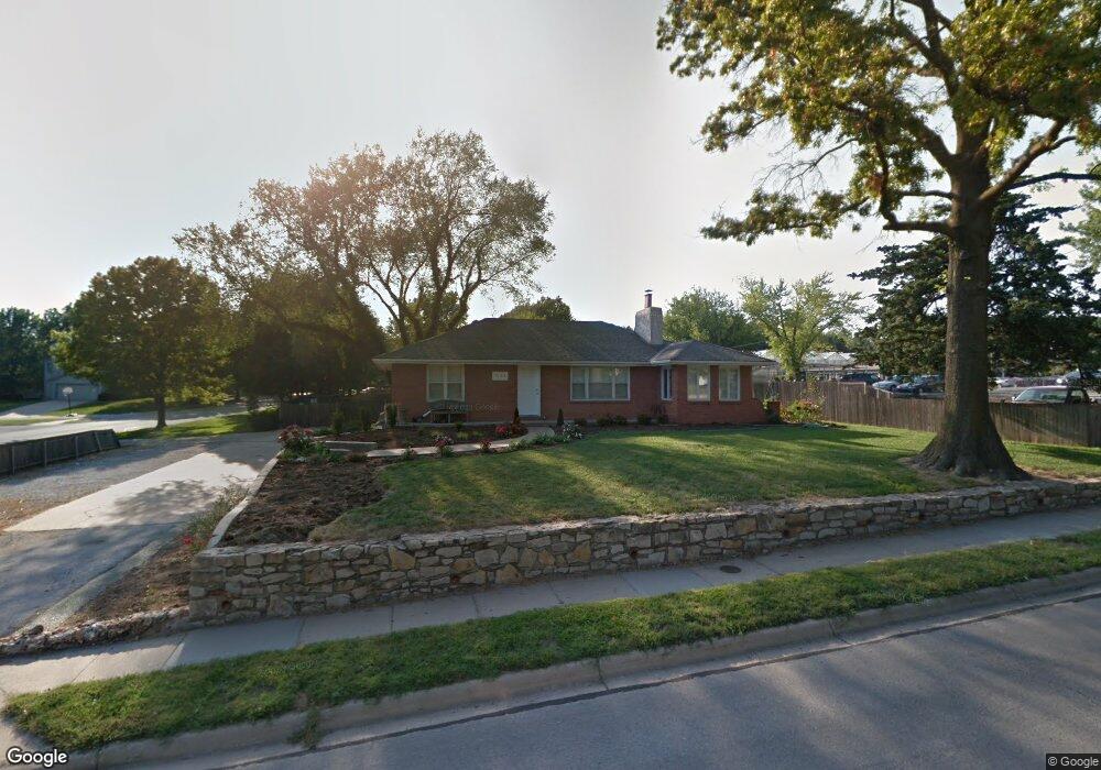 7124 Nieman Rd, Shawnee, KS 66203 - photo 1