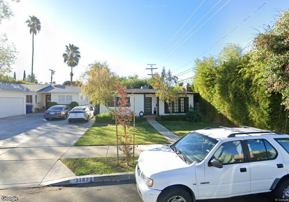 21920 Viscanio Rd, Woodland Hills, CA 91364 - photo 1