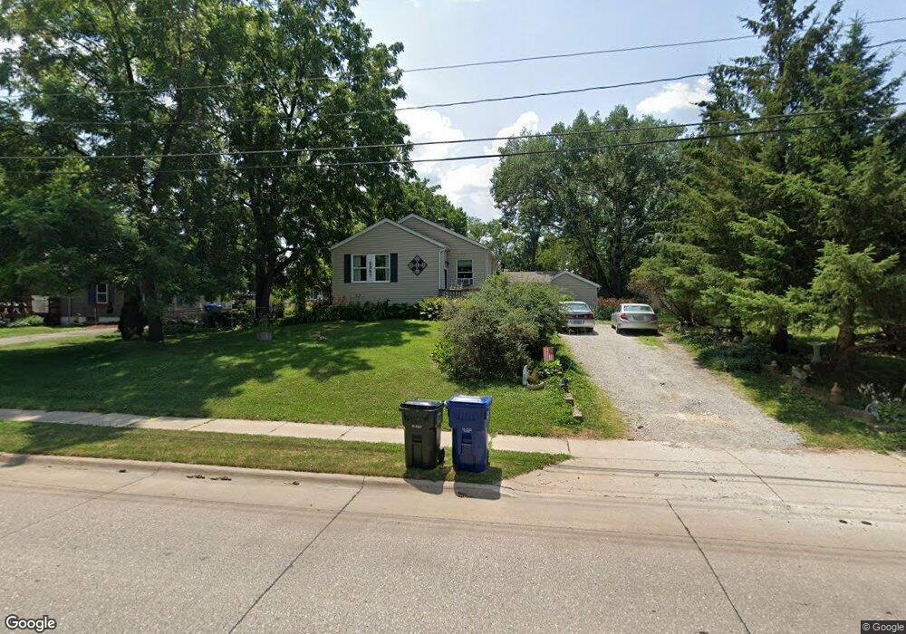 2357 W 49th St, Davenport, IA 52806 - photo 1