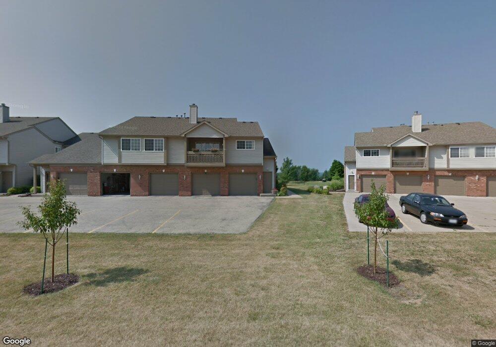 4565 N Thornhill Dr unit 209, Peoria, IL 61615 - photo 1