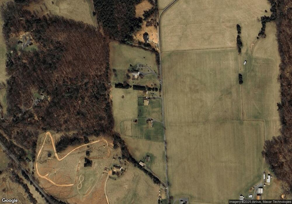 233 Tree Farm Ln, Bentonville, VA 22610 - photo 1