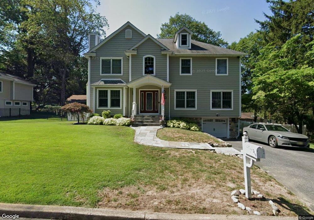 214 Forest St, Franklin Lakes, NJ 07417 - photo 1