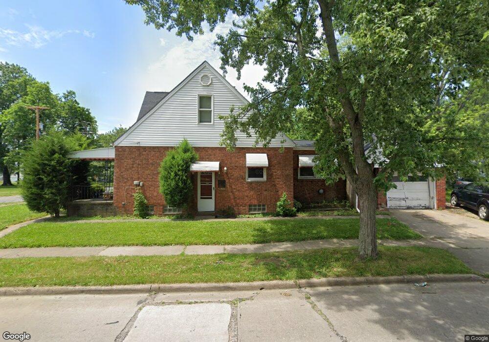 18521 Raymond St, Maple Heights, OH 44137 - photo 1