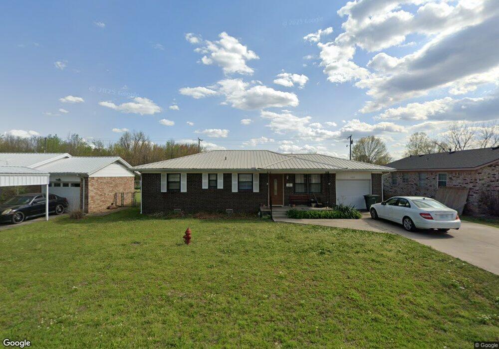 222 E Beech St, Skiatook, OK 74070 - photo 1
