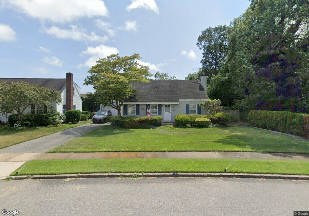 31 Cliff Rd, Merrick, NY 11566 - photo 1