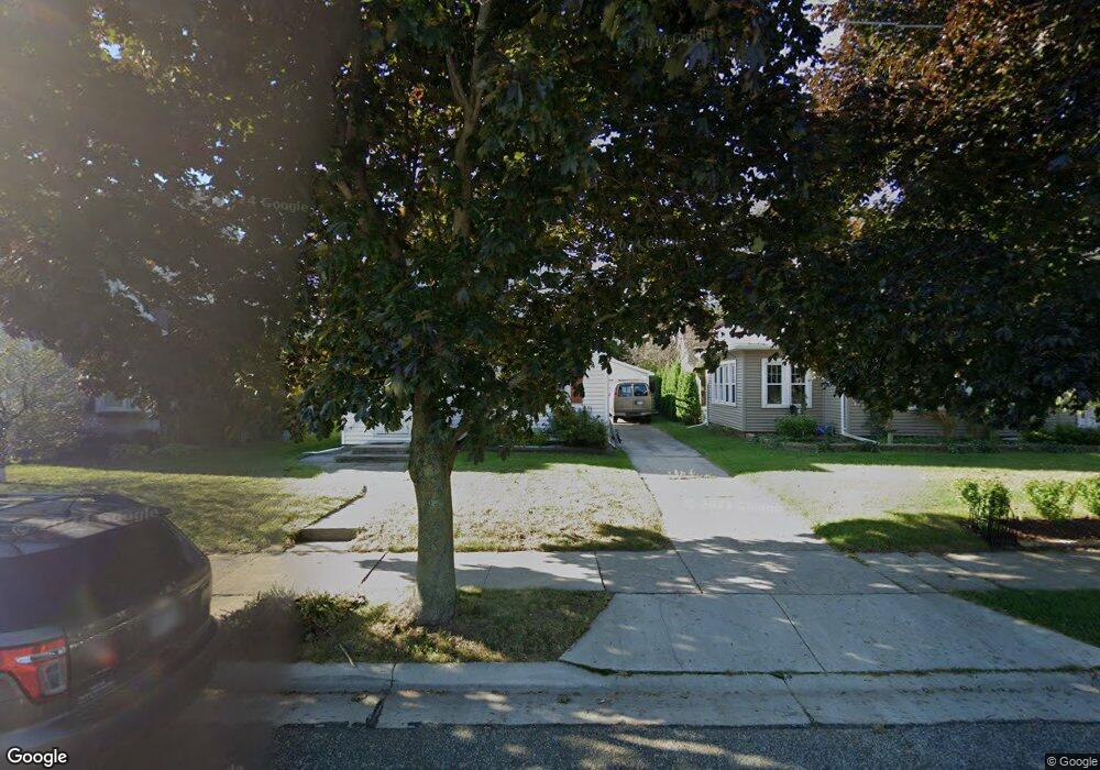 1851 New York Ave, Manitowoc, WI 54220 - photo 1