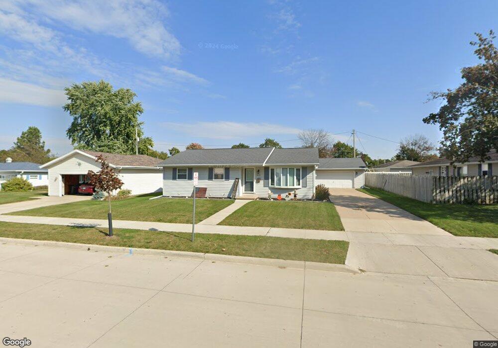 531 Stevens St, Combined Locks, WI 54113 - photo 1