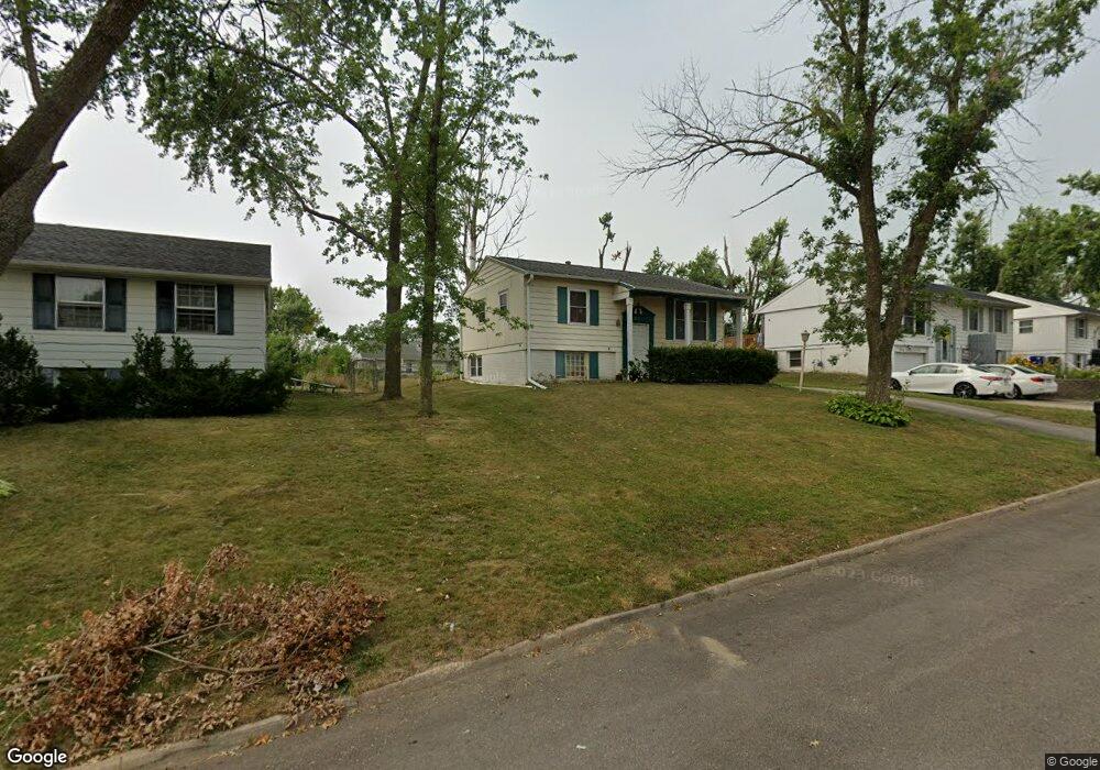 3117 Carriage Dr SW, Cedar Rapids, IA 52404 - photo 1