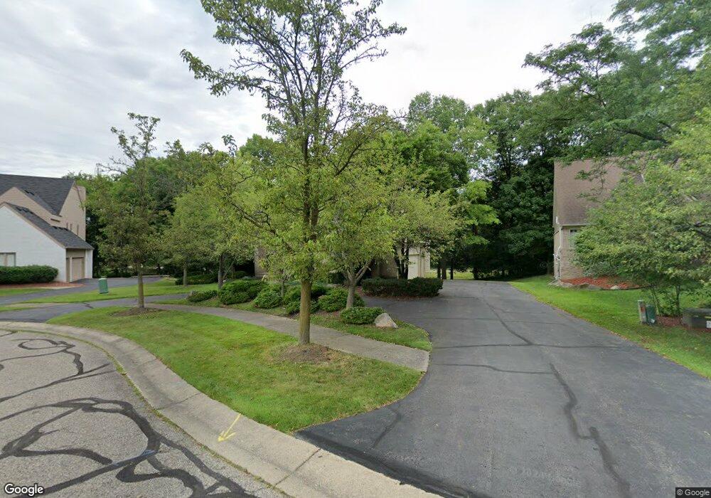 5122 Parkside Dr, West Bloomfield, MI 48323 - photo 1