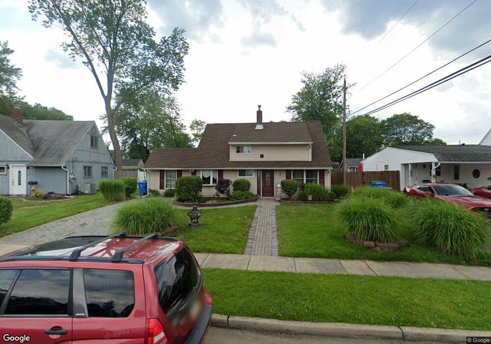 6 Ring Ln, Levittown, PA 19055 - photo 1