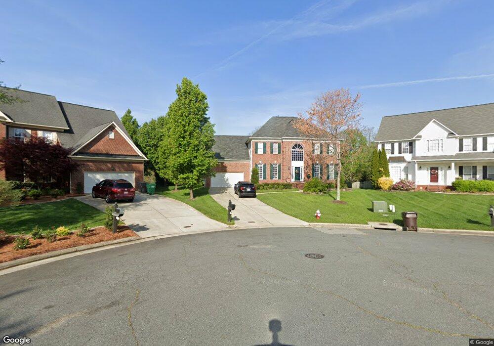 2911 Shady View Dr, High Point, NC 27265 - photo 1