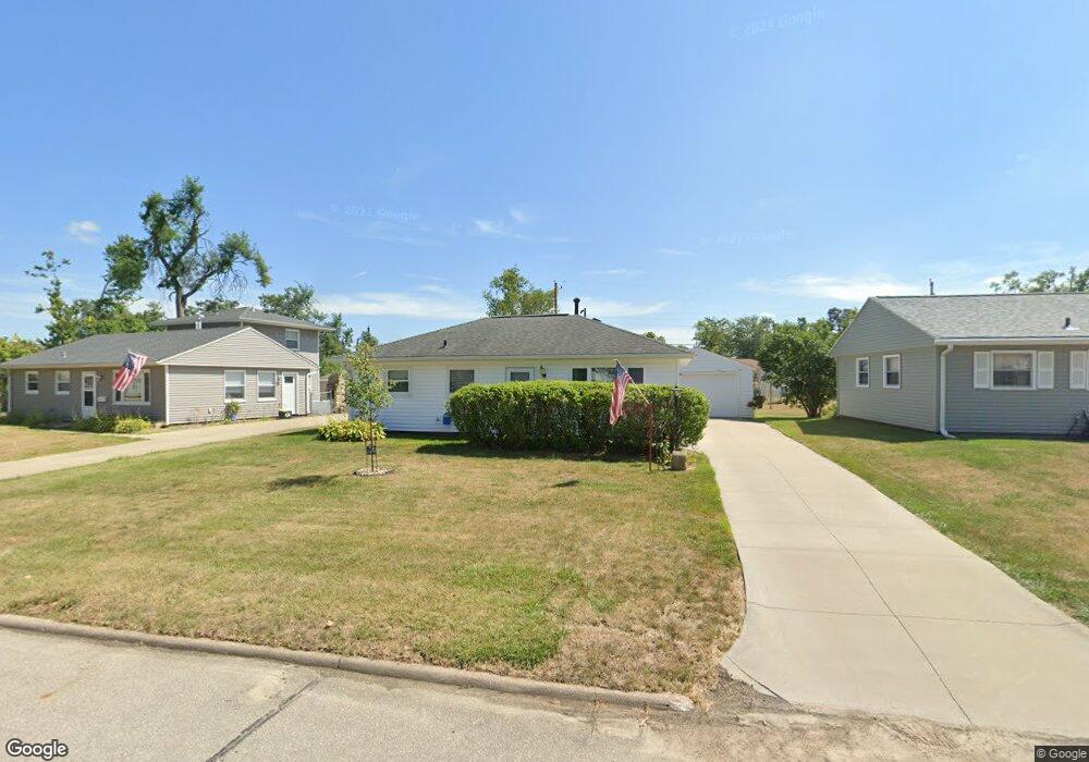 1607 11th Ave SW, Cedar Rapids, IA 52404 - photo 1