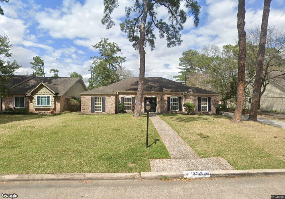 13718 Kingsride Ln, Houston, TX 77079 - photo 1