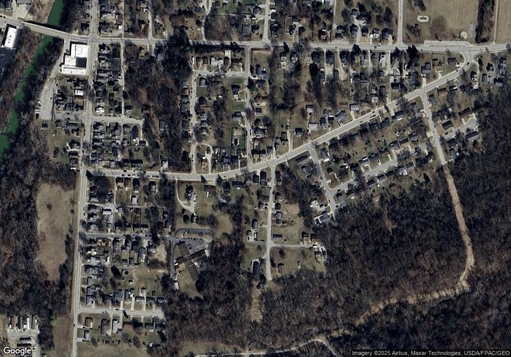 819 Fielding Rd, Sidney, OH 45365 - photo 1