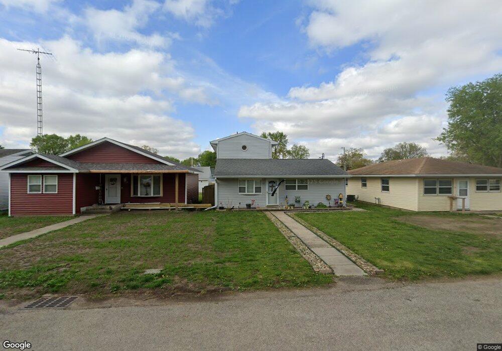 221 Williamette Ave, Lincoln, IL 62656 - photo 1