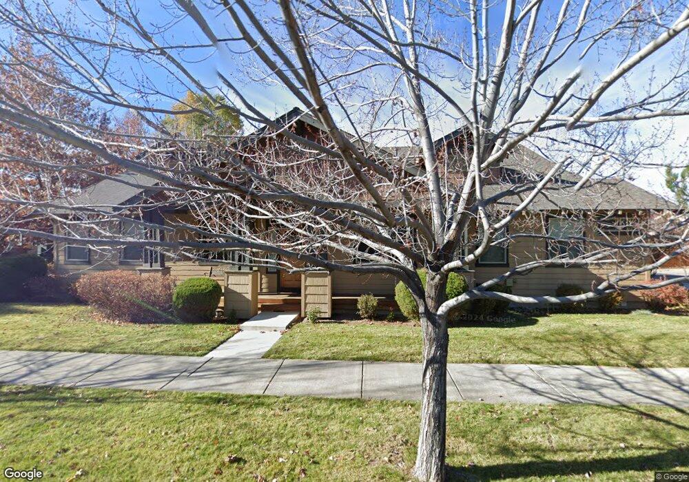 855 NW 15th St, Redmond, OR 97756 - photo 1