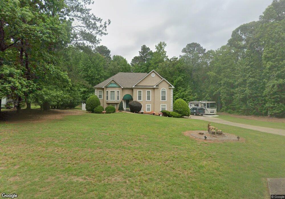 230 N Strathmore Dr unit 11, Sharpsburg, GA 30277 - photo 1